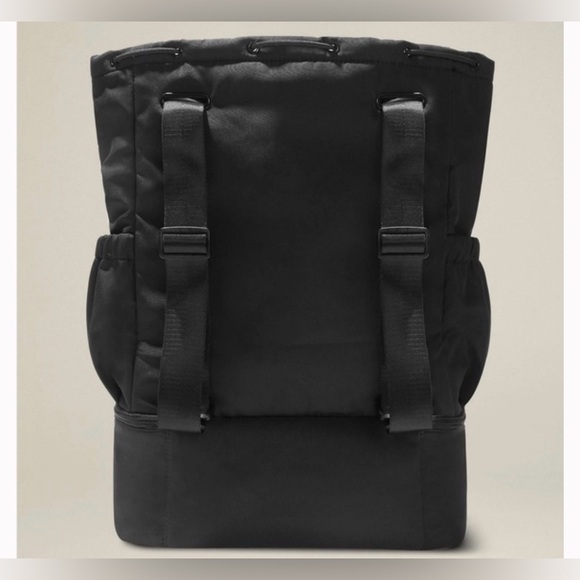 BEYOND YOGA ELEGANT BLACK TOTE - Picture 5 of 8